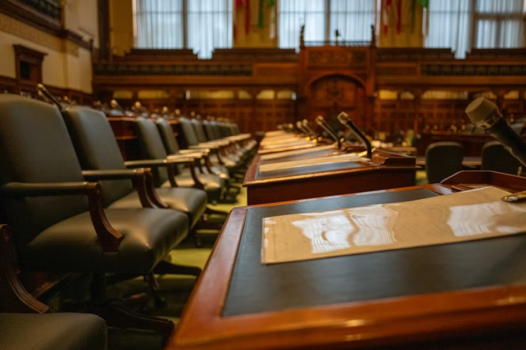 An image of a courtroom
